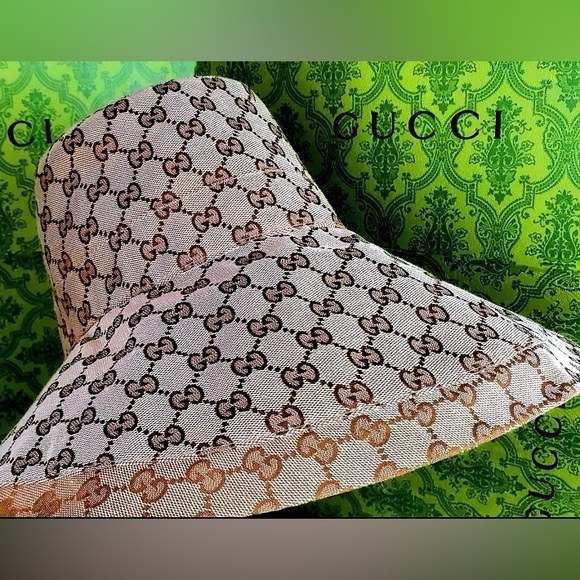 Gucci GG Bucket Hat Monogram Wide Large Brim Beige Canvas Sun Coverage Beach - Picture 2 of 16